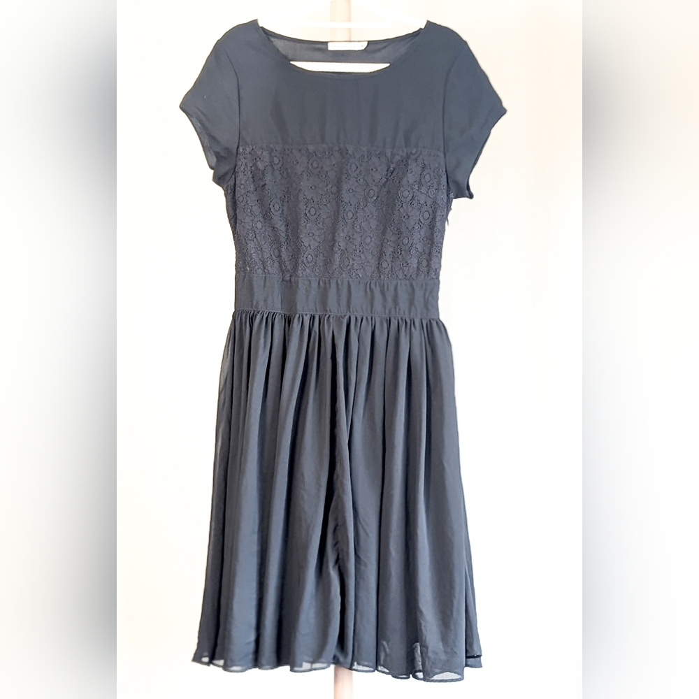 Mikarose Classic Lace And Chiffon Black Dress With Cap Sleeves